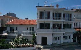 Doukas Apartments & Studios